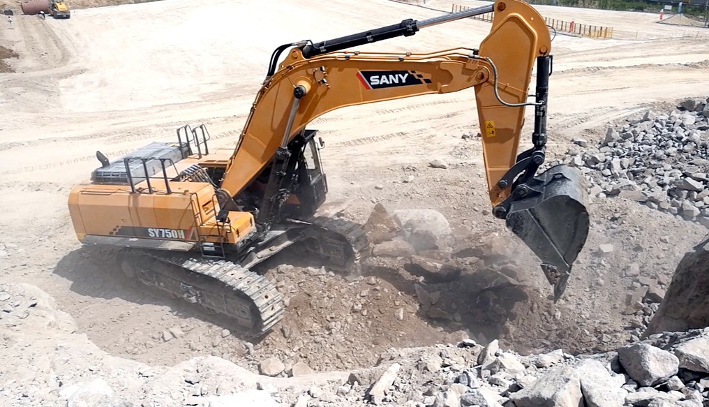 Гусеничный экскаватор SANY SY750H
