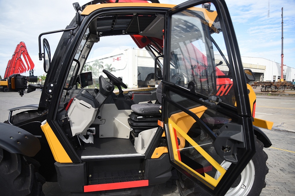 Погрузчики Sany t0om4vvo31eyfpolkz6bq7hmrtz3e62o.jpg